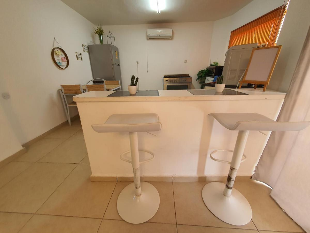 Barak Royal Suites 20 Garden Jacuzzi - ג'קוזי בחצר 埃拉特 外观 照片