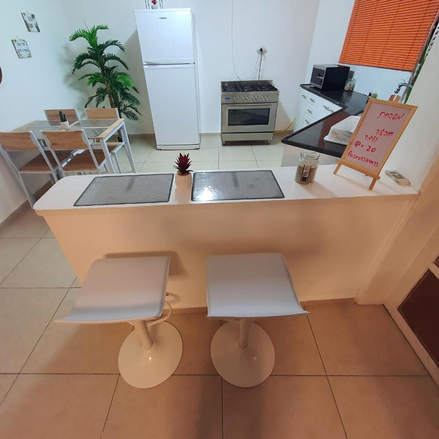 Barak Royal Suites 20 Garden Jacuzzi - ג'קוזי בחצר 埃拉特 外观 照片